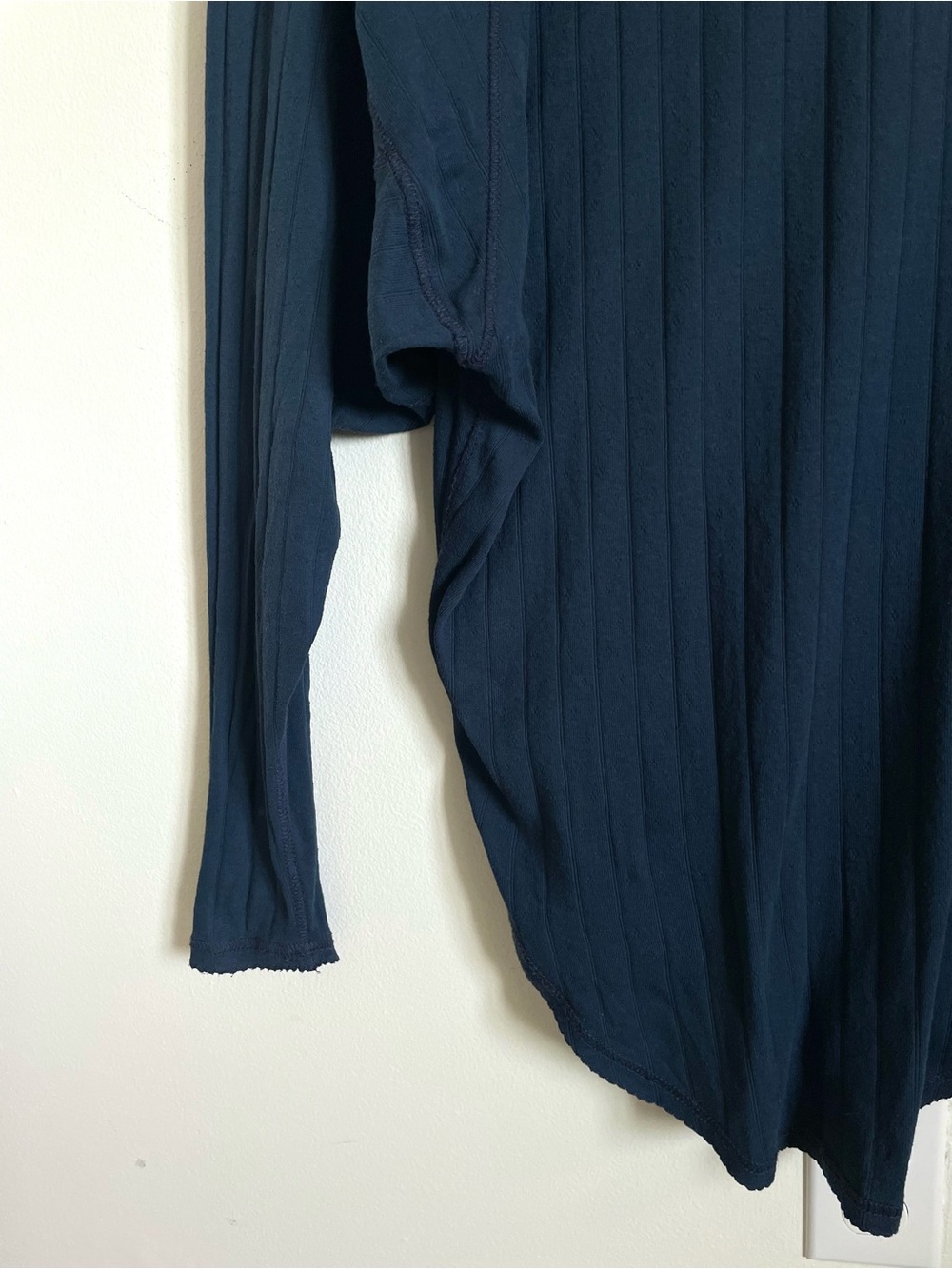 Free People Intimately Coffee Chat Pullover V-Neck Oversize in Blue XS NWT - Picture 10 of 15